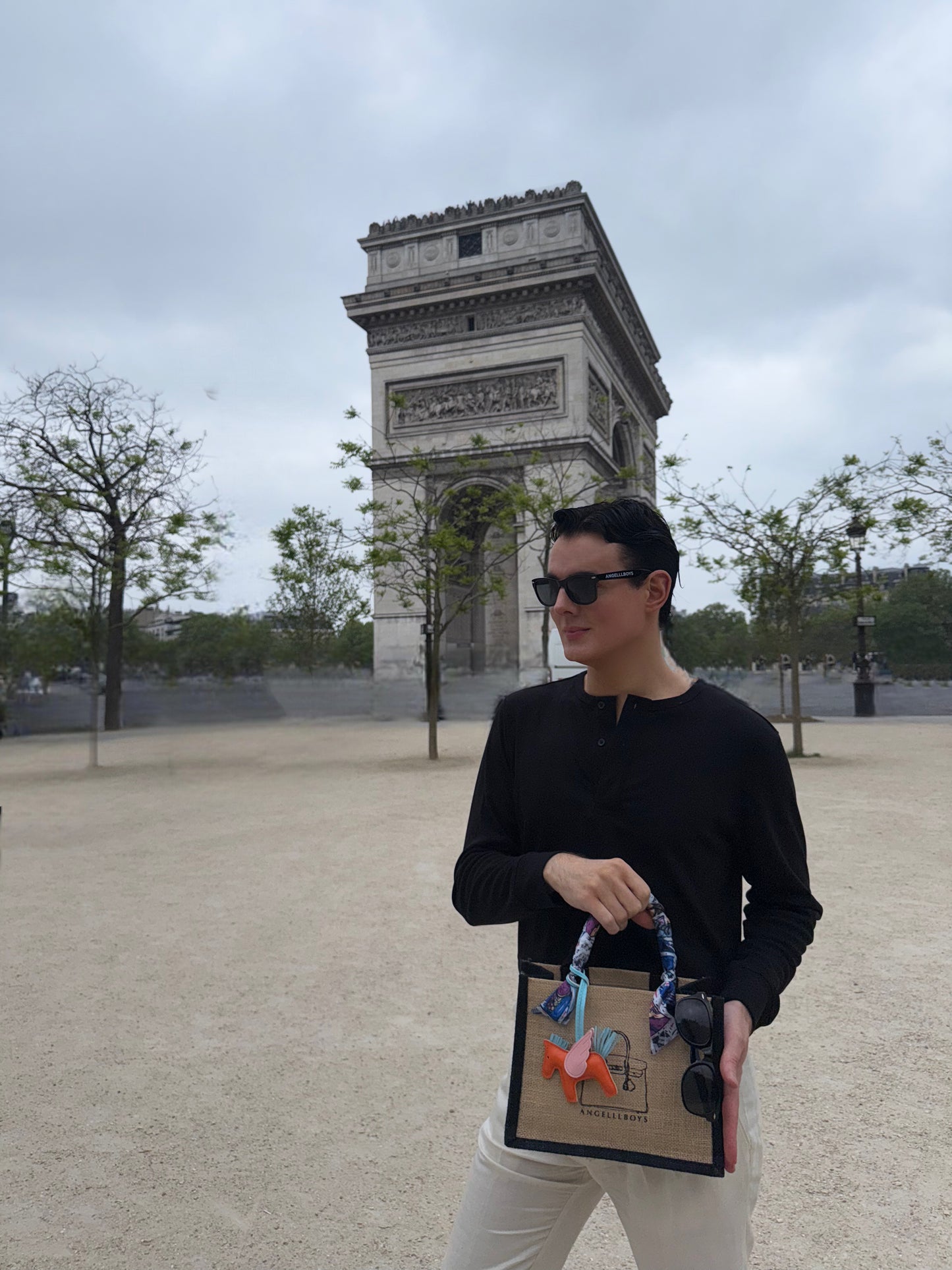 Notting Hill in Paris Bundle including Sunglasses (4pcs)