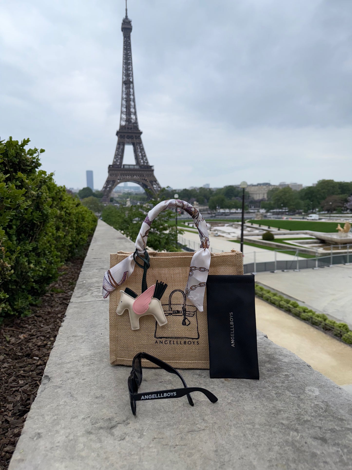 Pink Lady in Paris Bundle including Sunglasses (4pcs) in Natural