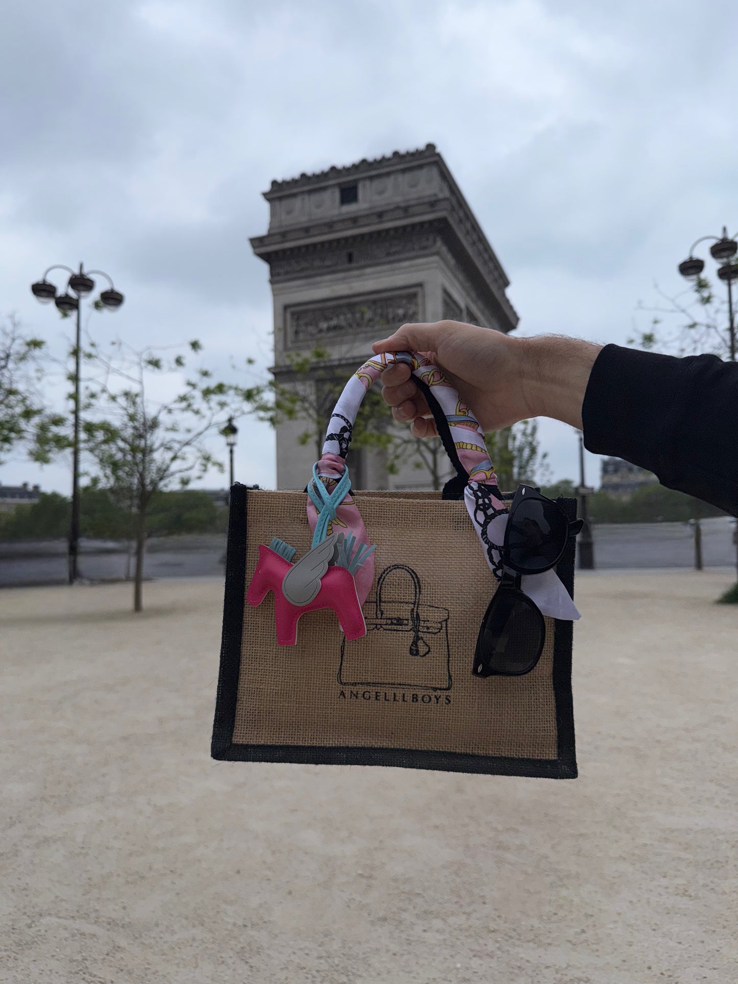Pink Lady in Paris Bundle including Sunglasses (4pcs) in Black