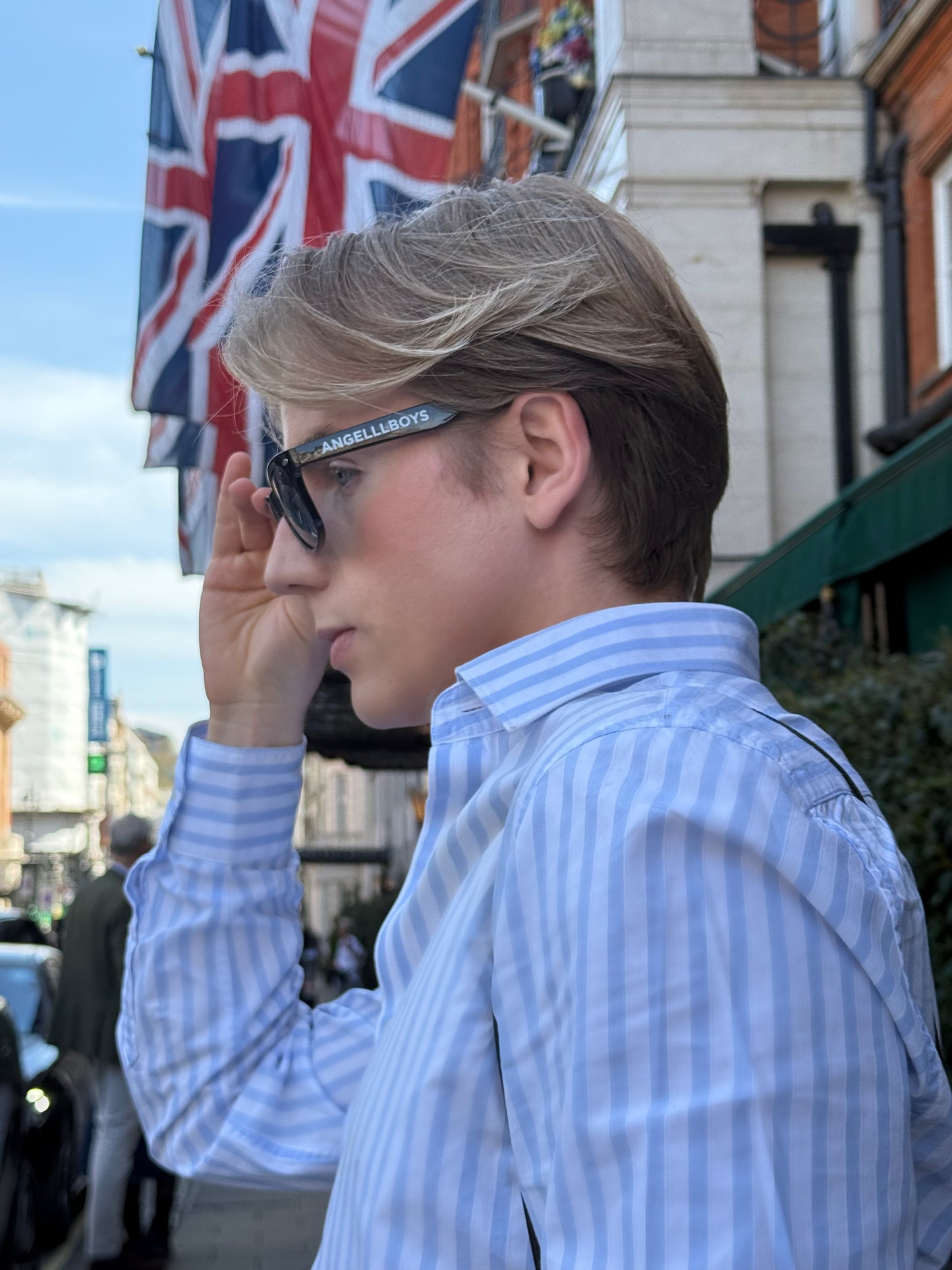 The Boyfriend Sunglasses with iconic angelllboys case