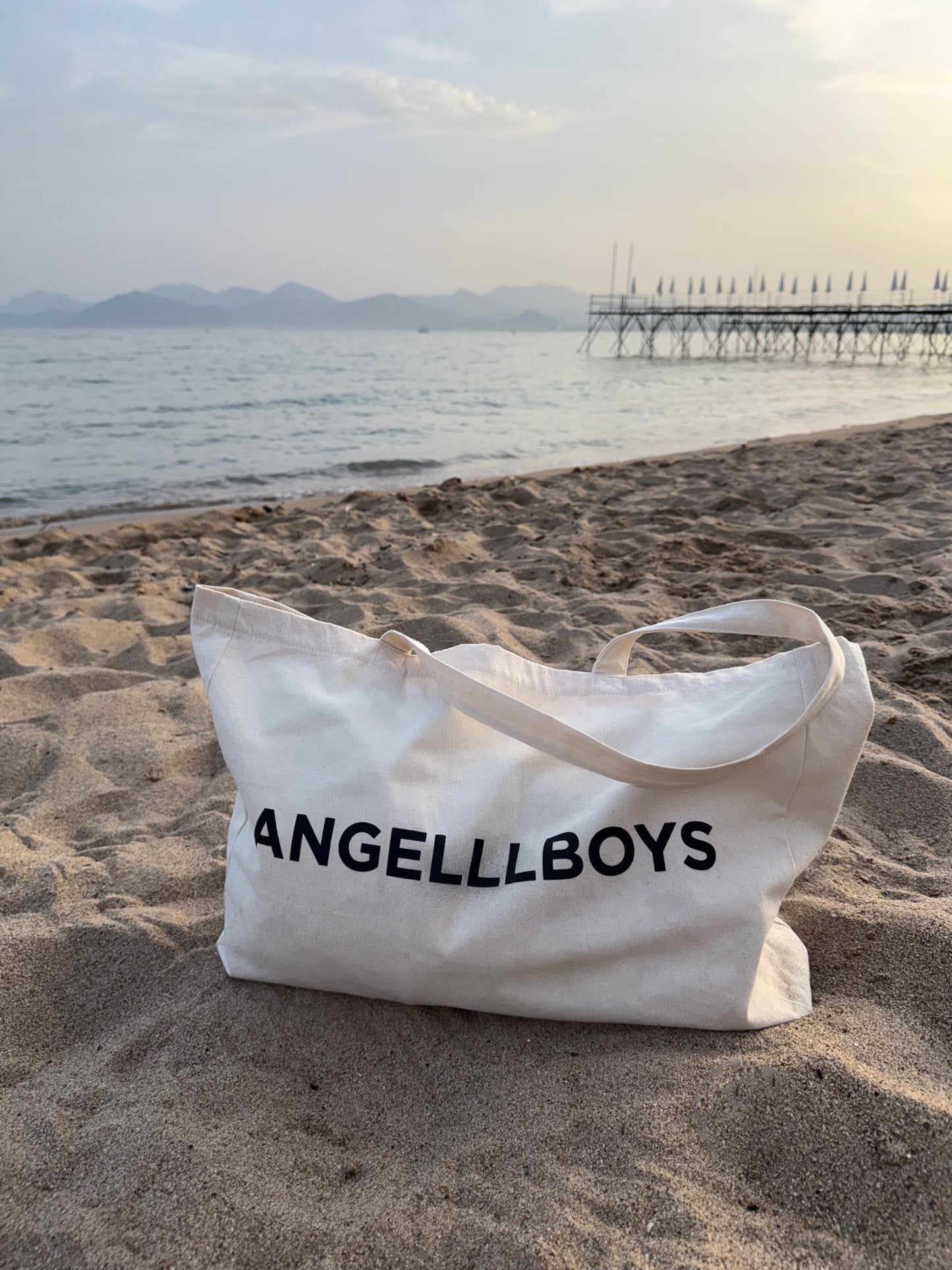 The Jet Set Tote
