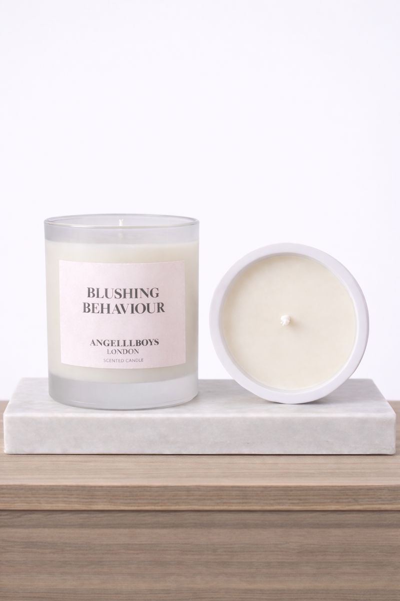 Blushing Behaviour Candle in Amber and Fig