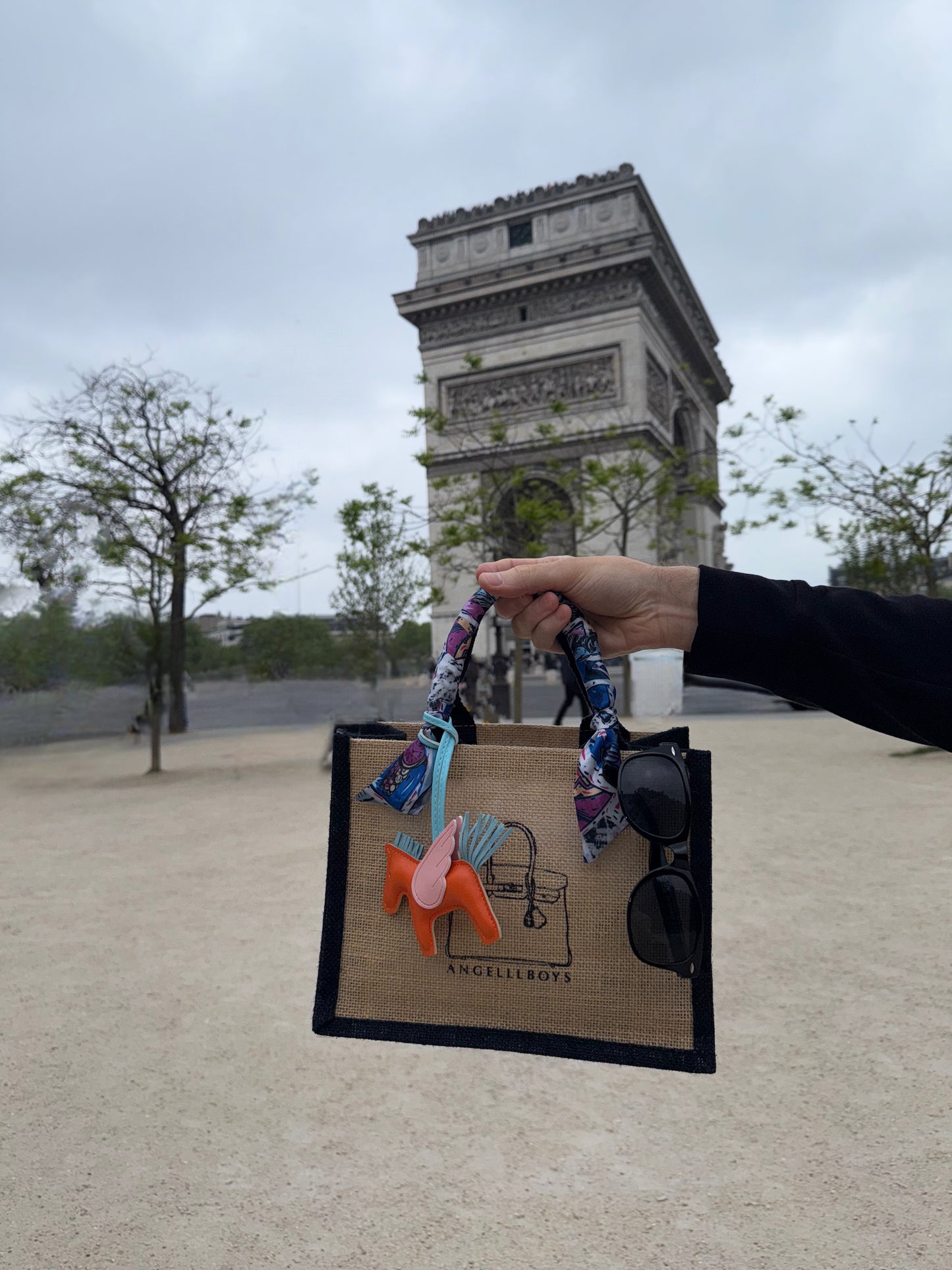 Notting Hill in Paris Bundle including Sunglasses (4pcs)