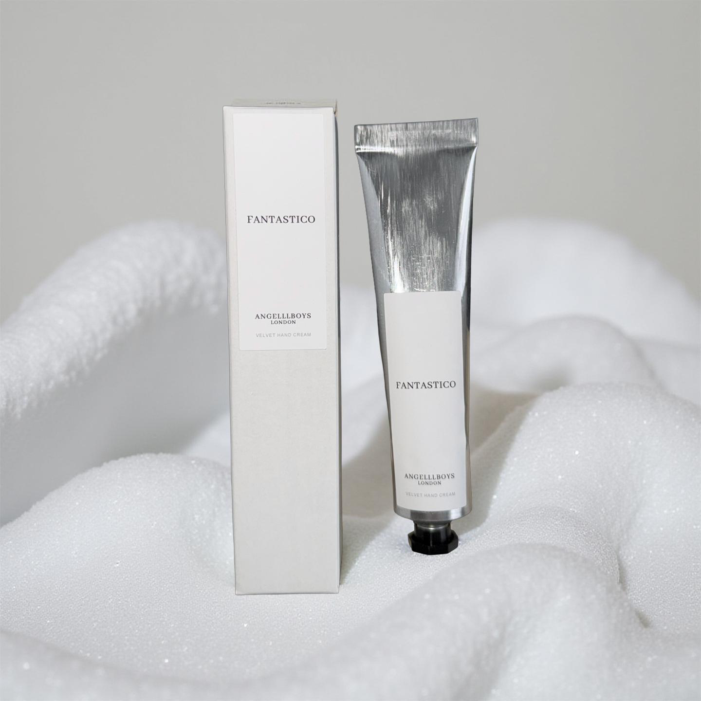 Limited Edition: FANTASTICO Black Pomegranate BUNDLE DEAL 4pcs (tote bag, candle, hand cream & beauty bag)