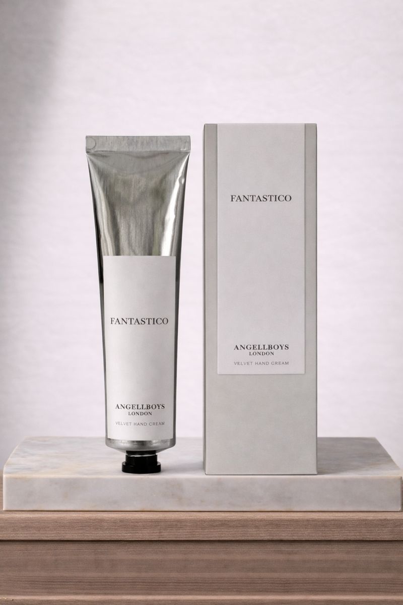 Fantastico Velvet Hand Cream in Black Pomegranate