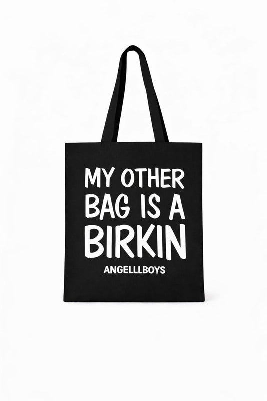 NEW IN: Classic Tote in Black