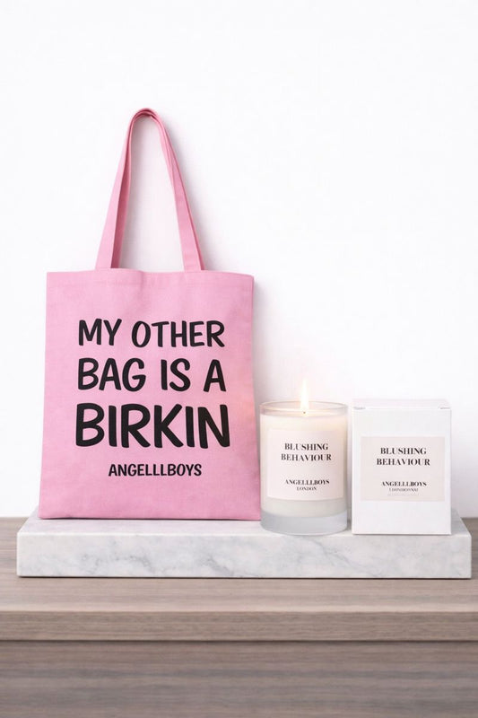 HOT DEAL: The “I love you” set including candle in Blushing Behaviour (Amber and fig) and Classic Tote in Pink